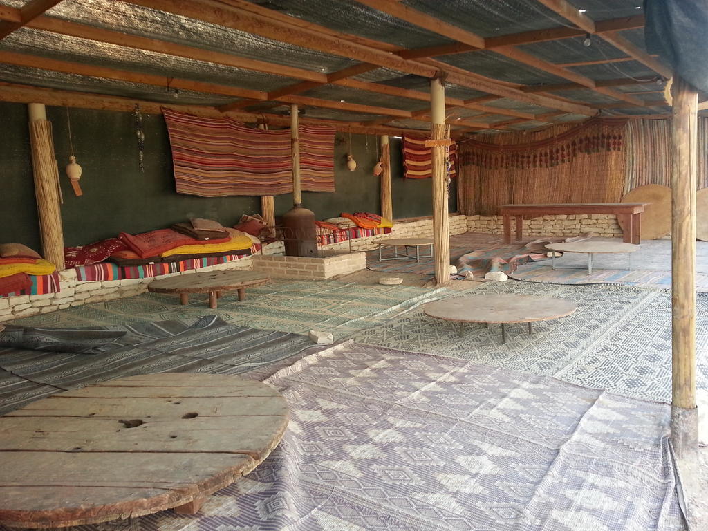 Incense And Spice Route Inn Zofar Room photo